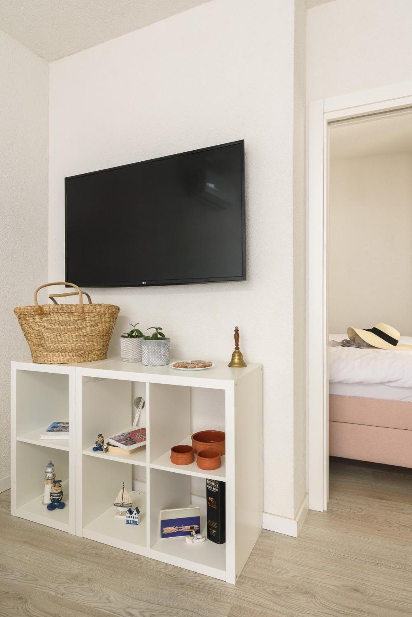 Studio Apartments Yucca, 2-Min To The Beach And 5 To 트로기르 외부 사진